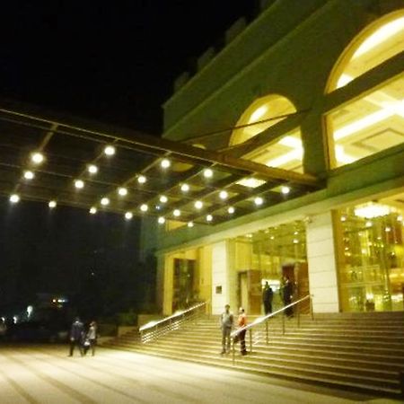 Hyatt Centric Janakpuri New Delhi Hotel Exterior photo